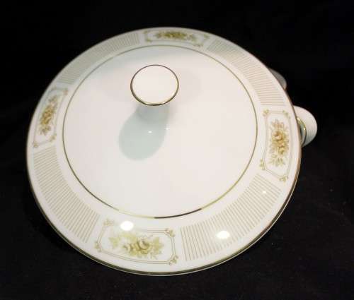 Noritake - Montrose - Tureen - Beautiful!  - Bid Now!!
