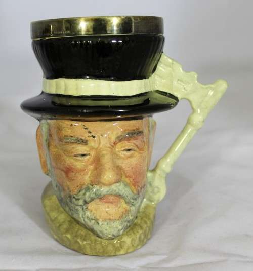 Sandland/Lancaster - character jug - Yeoman of the guard