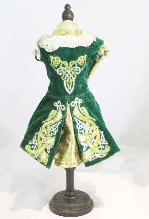 Jewelry stand - green dress
