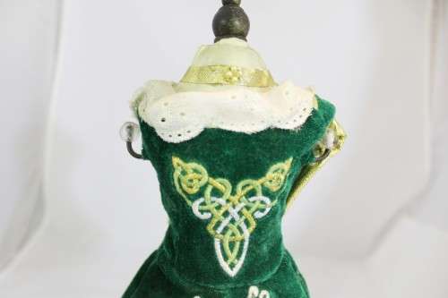 Jewelry stand - green dress