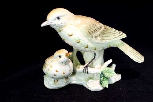 Porcelain bird with chick