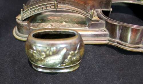 Japanese cigarette holder / music box