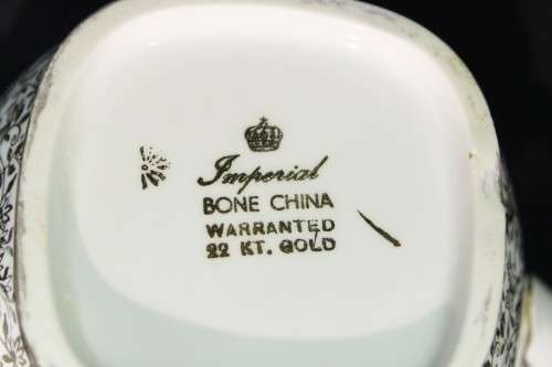 Imperial tea pot - 22kt gold embellishment