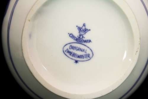 Zwiebelmuster tea pot