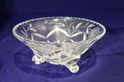 Rose cut footed bowl
