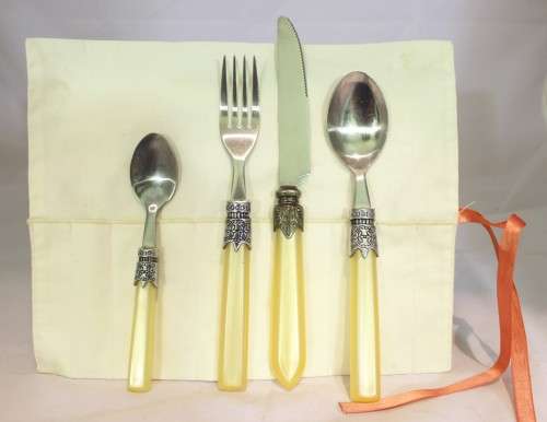 Stainless steel cutlery set for one in a pouch