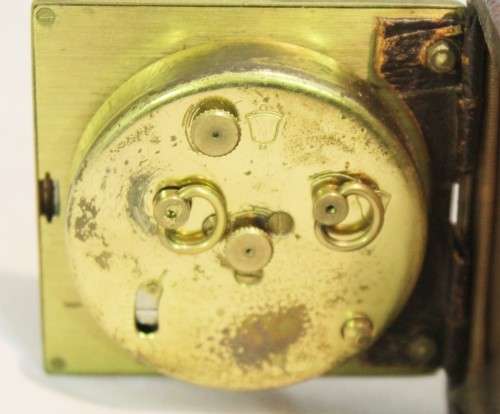 Elge - Traveling clock in a pouch
