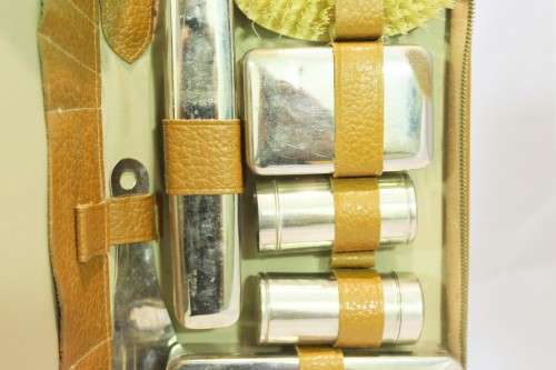Vintage travelling kit - In beautiful condition. - A beauty! - Bid Now!!!