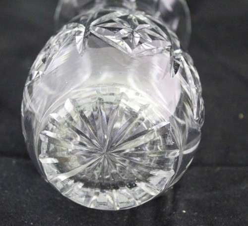 Cut glass vase - Beautiful!! - Bid Now!!!