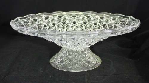 Cut and molded glass centre piece