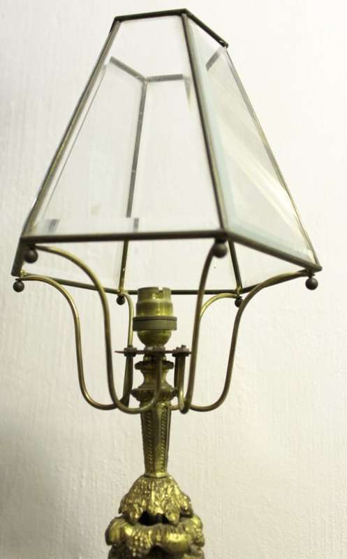 Marble and brass table lamp