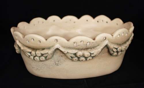 Beautiful planter! A beauty! - Bid Now!!!