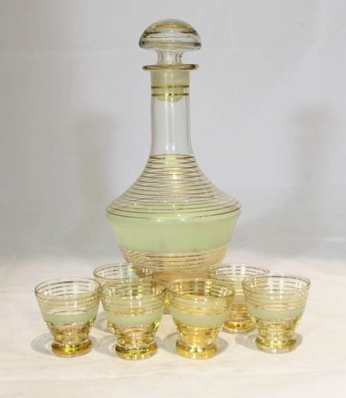 Decanter and six shot glasses