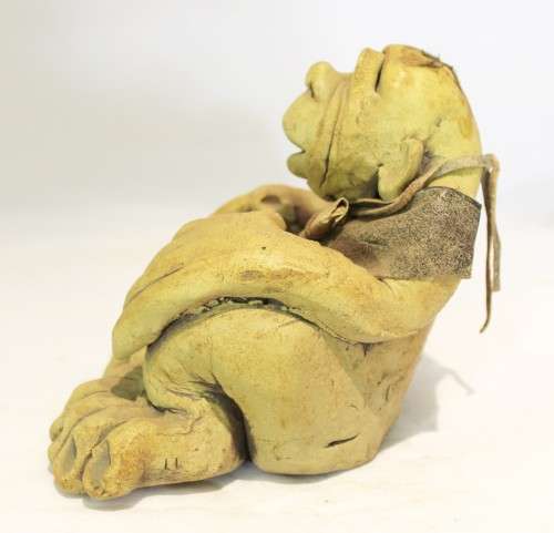 Seated troll