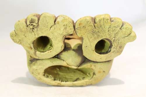 Seated troll