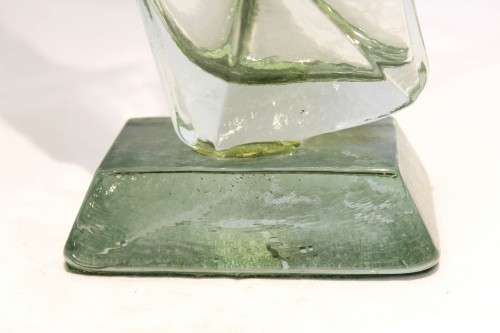 Mounted glass decanter
