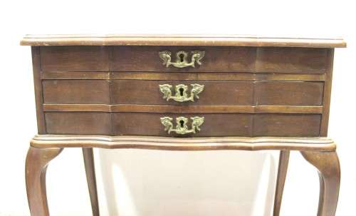 Mannie Bros Sheffield - Canteen of cutlery in fitted cabinet - EPNS A1
