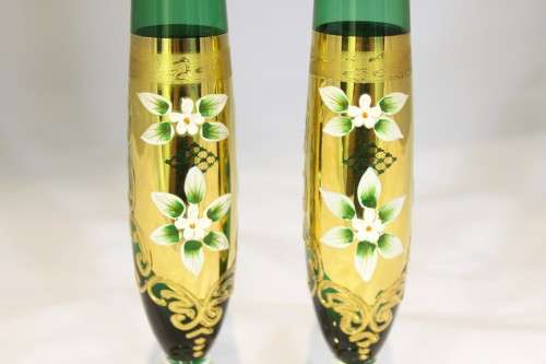 Venetian style vases - Pair of slimline green vases - Beauties!! - Low price!! - Bid Now!!!