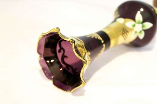 Venetian style vase - Purple vase with ornate shape top - A beauty!! - Low price!! - Bid Now!!!