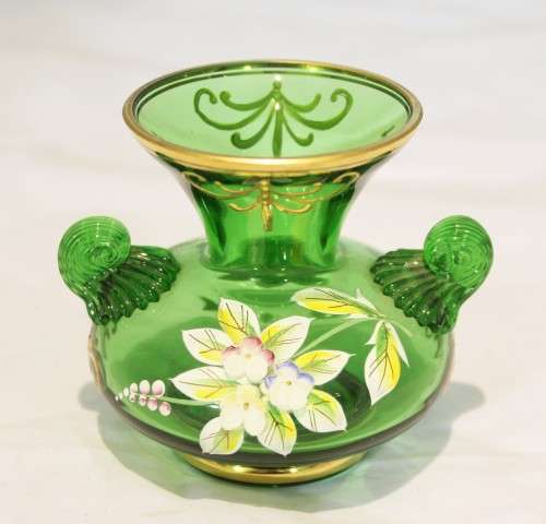 Venetian style vase - Green posy vase with handles - A beauty!! - Low price!! - Bid Now!!!