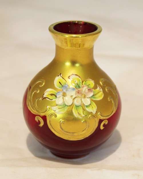 Venetian style vase - Red posy vase - A beauty!! - Low price!! - Bid Now!!!