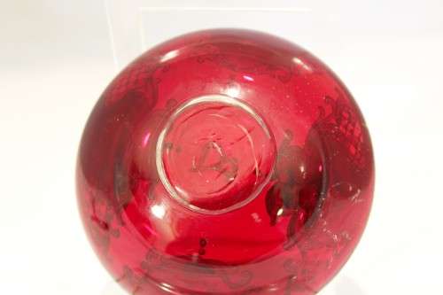 Venetian style bowl - red sweet bowl with cameo inserts