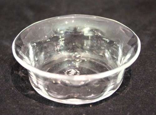 Wells - glass trinket holder