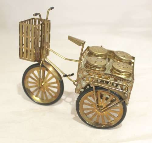 Salt & Pepper sets on a delivery bike - A stunner! - A beauty at a low price, bid now