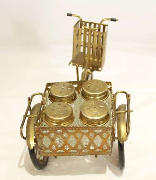 Salt & Pepper sets on a delivery bike - A stunner! - A beauty at a low price, bid now