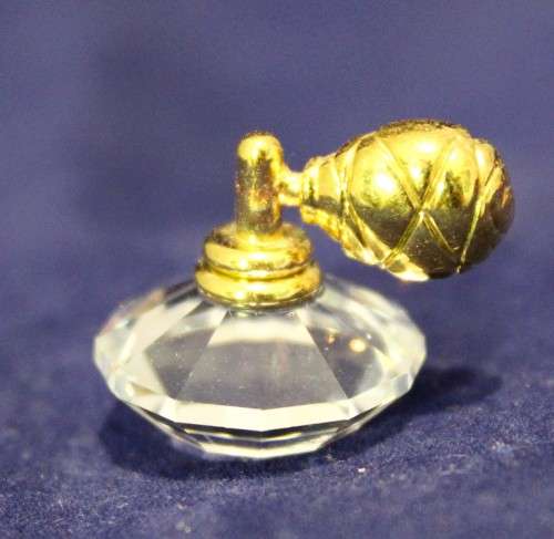 Swarovski Crystal Memories - Perfume bottle & atomizer - A magnificent little treasure!! Bid now!!