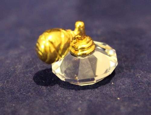 Swarovski Crystal Memories - Perfume bottle & atomizer - A magnificent little treasure!! Bid now!!