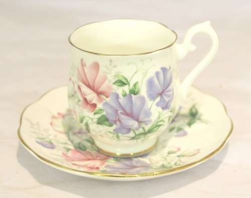 Royal Albert - Sweet Pea - Friendship - Duo - Beautiful! - Bid Now!!!