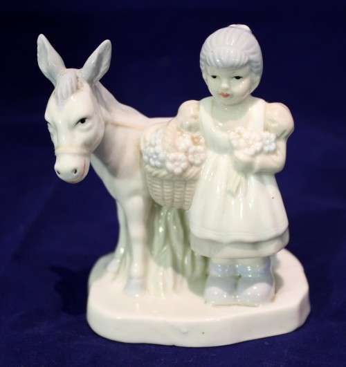 Heritage porcelain - Flower girls - Beautiful!! - Low Price - Bid Now!!