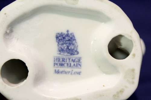 Heritage porcelain - Mother love - Beautiful!! - Low Price - Bid Now!!