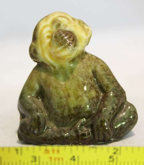 Wade whimsy - Seated chimp