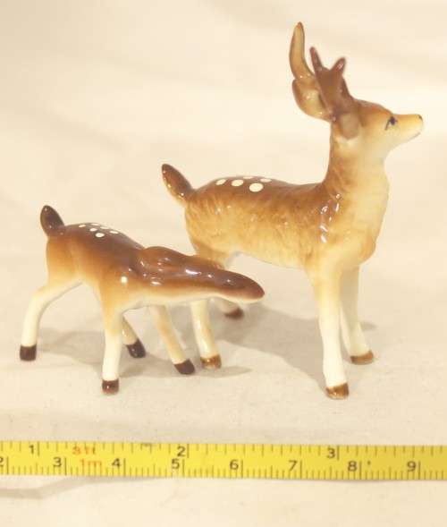 Buck and fawn - Bone china - Beautiful! - Low price!! - Bid Now!!