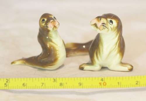 Pair of seals