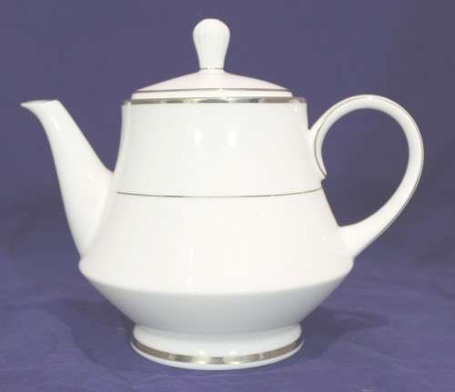 Noritake - Spectrum - Lace with platinum trim - Tea pot - Stunning! - Bid Now!!!