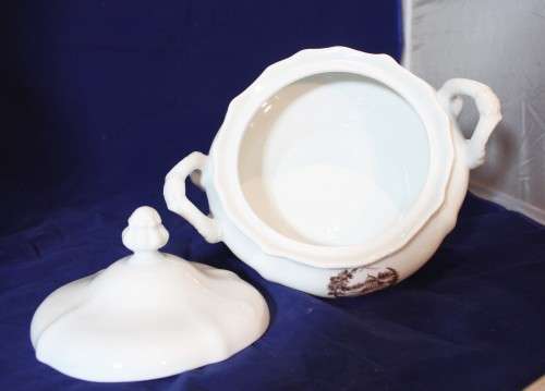 Pioneer - tureen - classical design in white