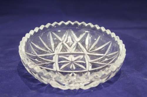 Pressed glass trinket holder