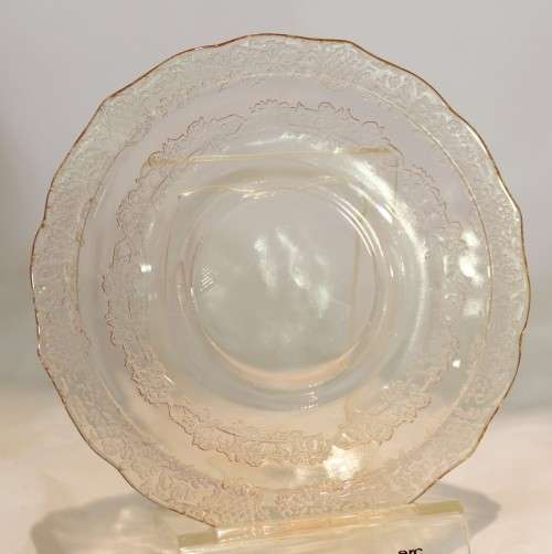Glass saucer - Light pink - Beautiful!! - Low price! - Bid now!!