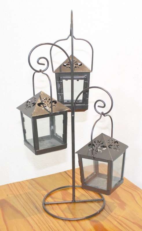 Three small lanterns on a stand - A stunning display! - Act fast! - Bid Now!!!