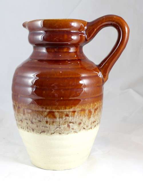 Very large stoneware jug in brown - Stunning! - Bid Now!!!