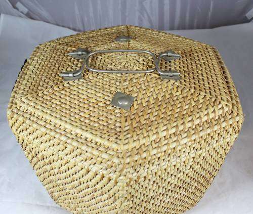 VINTAGE ZHONGGUO JINGDEZHEN - Oriental tea set in Basket - Beautiful!!