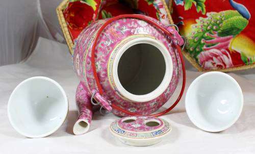 VINTAGE ZHONGGUO JINGDEZHEN - Oriental tea set in Basket - Beautiful!!