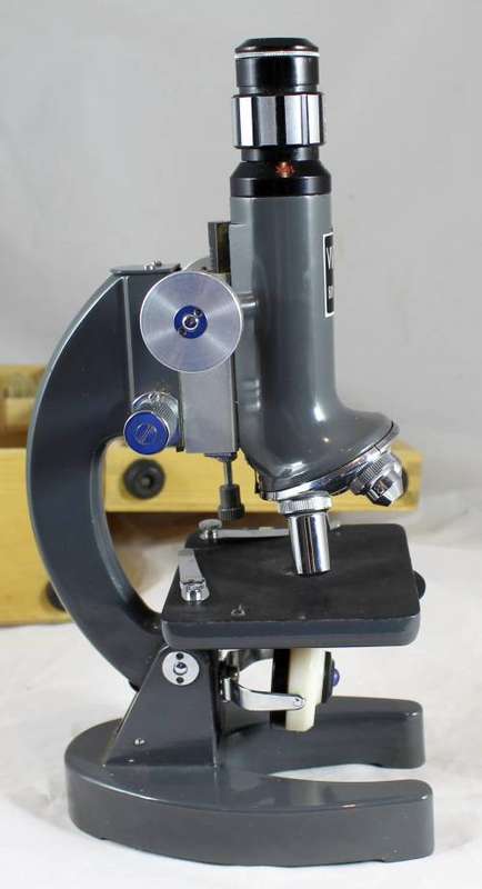 Microscope - Gorgeous!! - Bid Now!!!