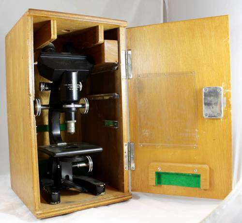 Large Microscope - Gorgeous!! - Bid Now!!!
