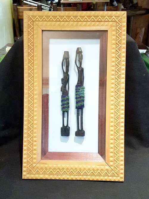 Makhun - Framed Statues - Beautiful!! - Bid Now!!!