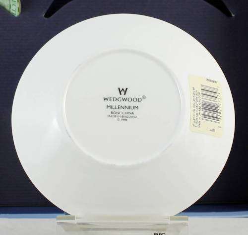 Wedgwood - A Celebration of the Millennium - Pair of Duos - Green - Bid Now!