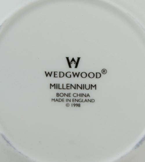 Wedgwood - A Celebration of the Millennium - Pair of Duos - Green - Bid Now!